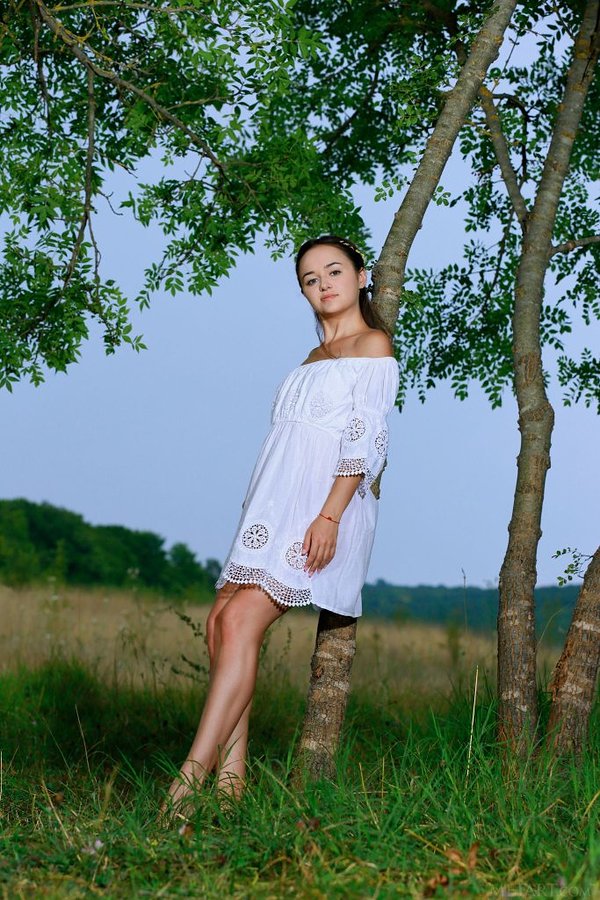 Оленька, 27